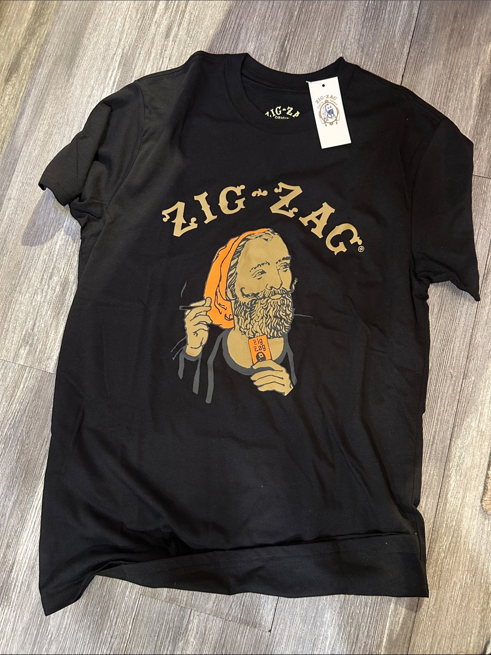 Zig-zag Black Graphic Logo Tee - Men's/womens Casual Shirt